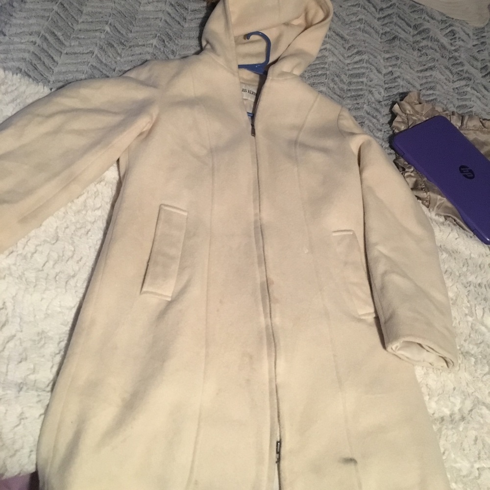 Shell white jacket - Picture 2 of 3